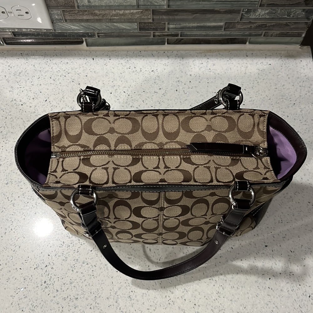 2009 Coach Pleated Signature East/West Gallery Tote Shoulder Bag - Picture 9 of 16